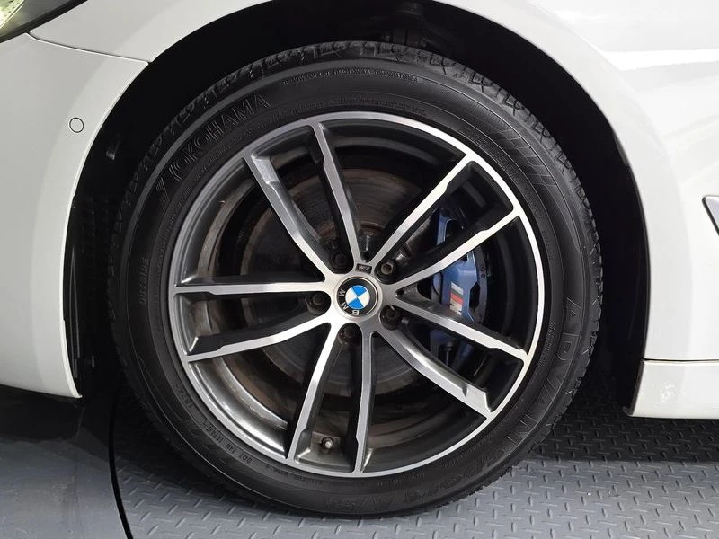 BMW 523 523d M Sport| 190к.с., снимка 5 - Автомобили и джипове - 56159770