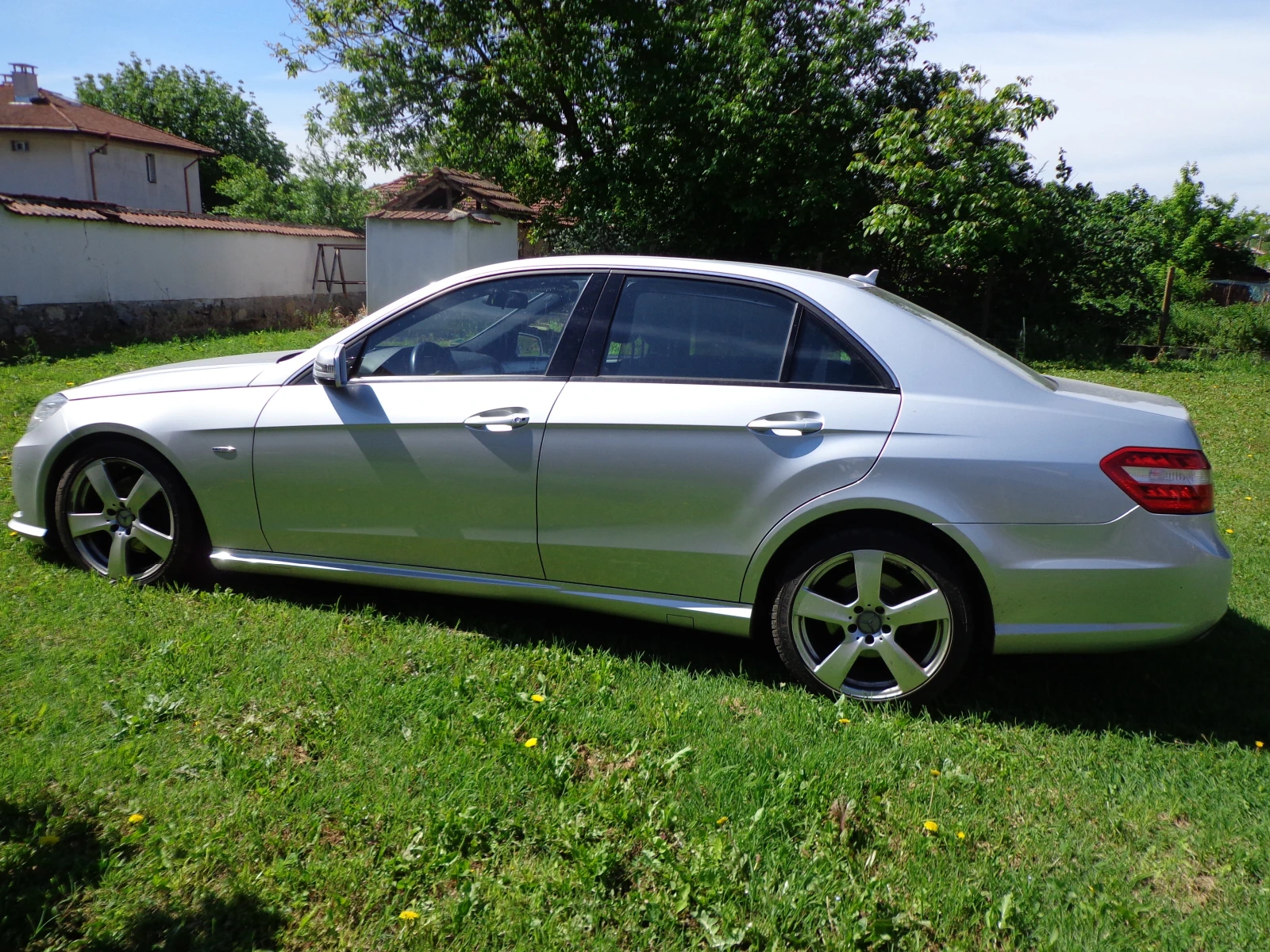 Mercedes-Benz E 350  - изображение 3