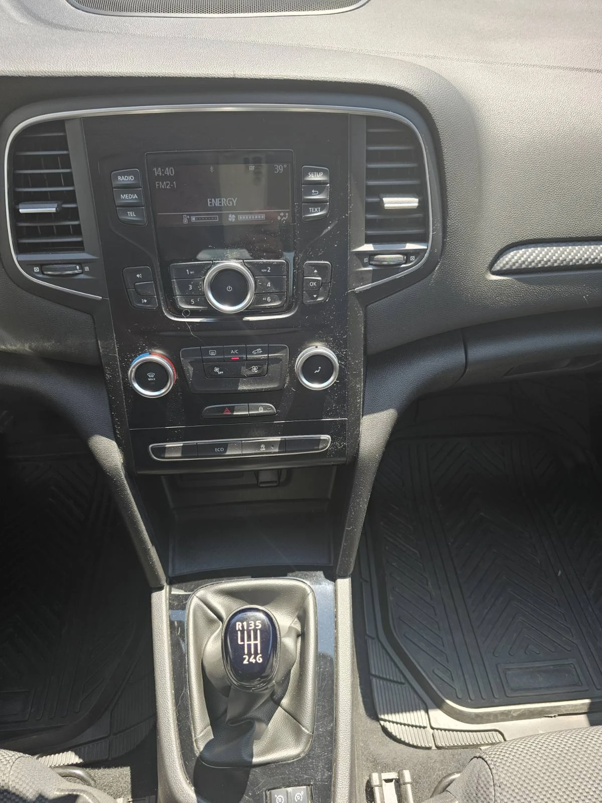 Renault Megane 1.3 TCe 115 - изображение 9