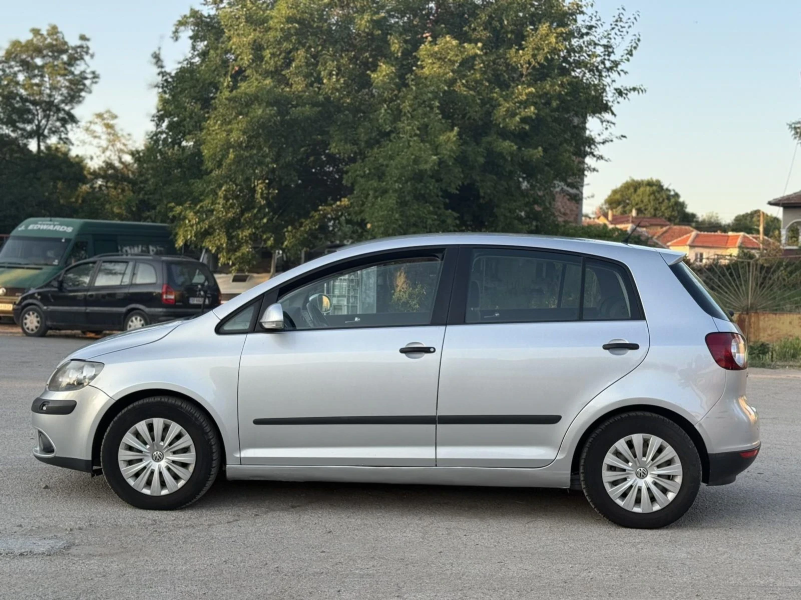 VW Golf Plus 2.0TDI - изображение 4