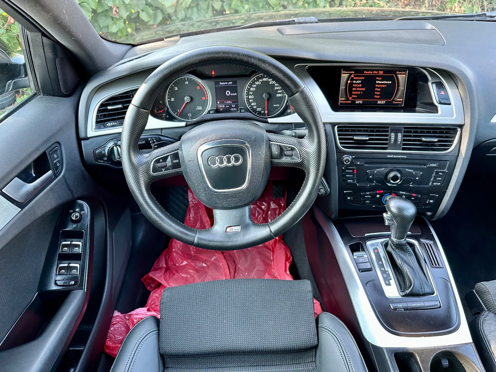 Audi A4 2.0 TDI 2xSline - изображение 9