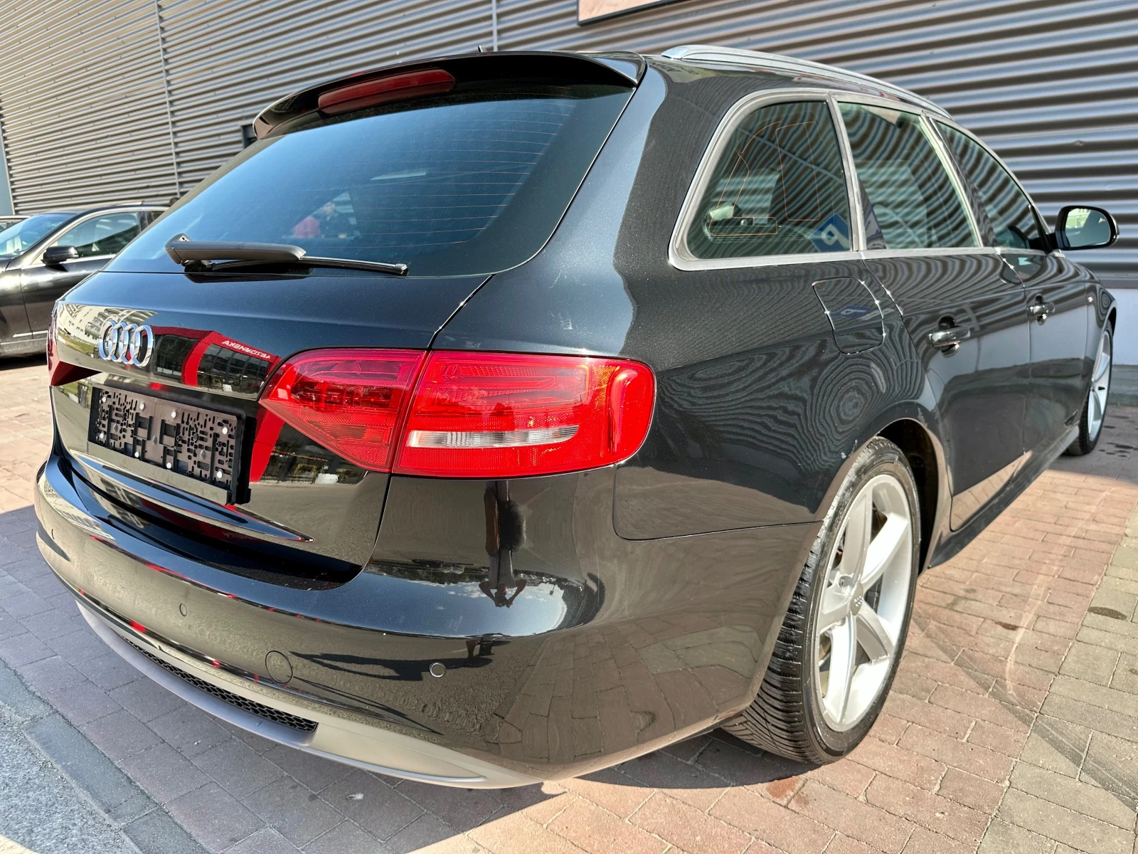 Audi A4 2.0 TDI 2xSline - изображение 3