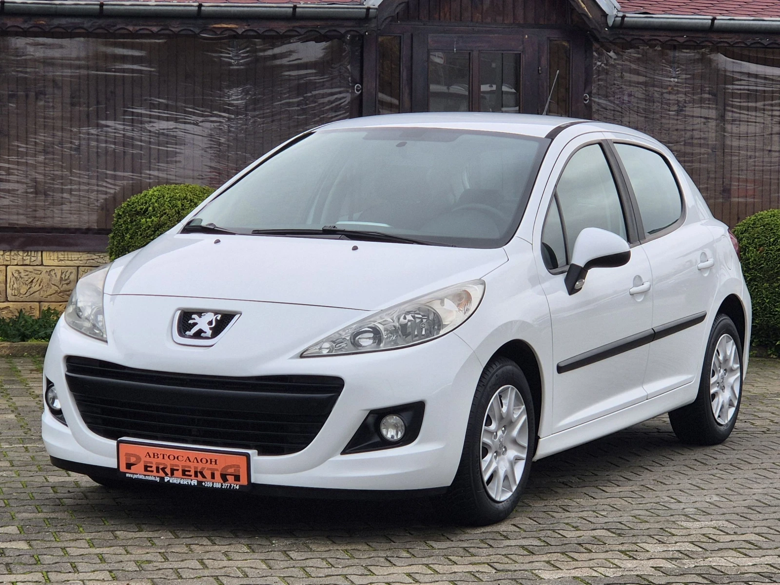 Peugeot 207 1.4газ/бензин 73к.с. - изображение 2