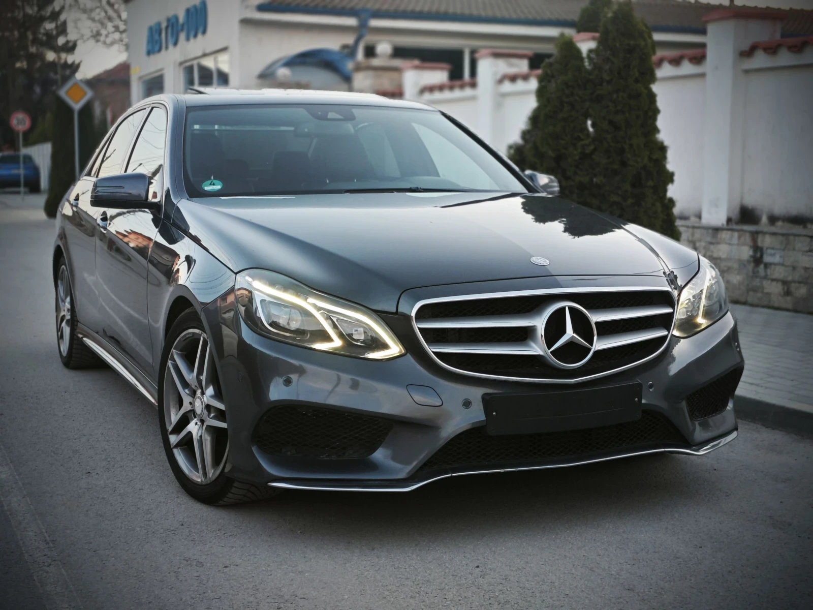 Mercedes-Benz E 350 AMG/Сменени Вериги/Подгрев/Задно/На Пружини, снимка 5 - Автомобили и джипове - 52900999