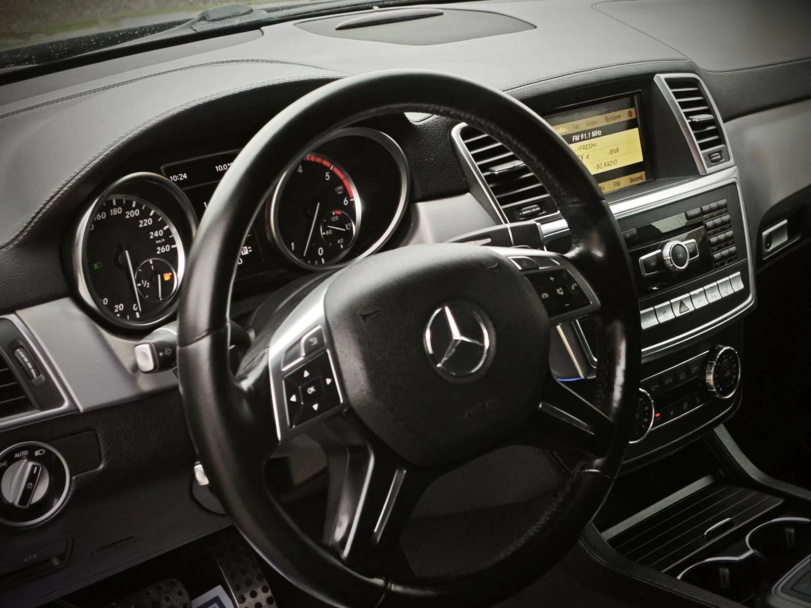 Mercedes-Benz ML 350 AMG/ОбслуженКамера/Подгрев/Обдухване - изображение 8