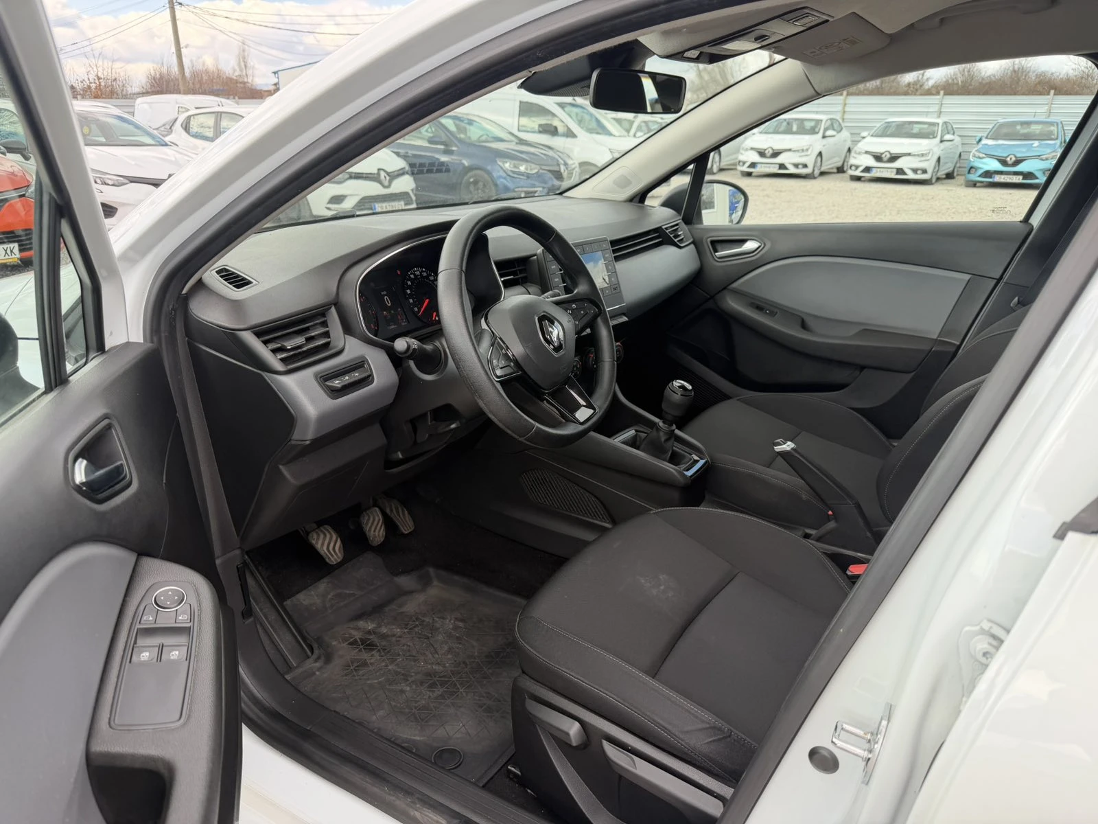 Renault Clio 1.0TCe 92k.c. - изображение 10