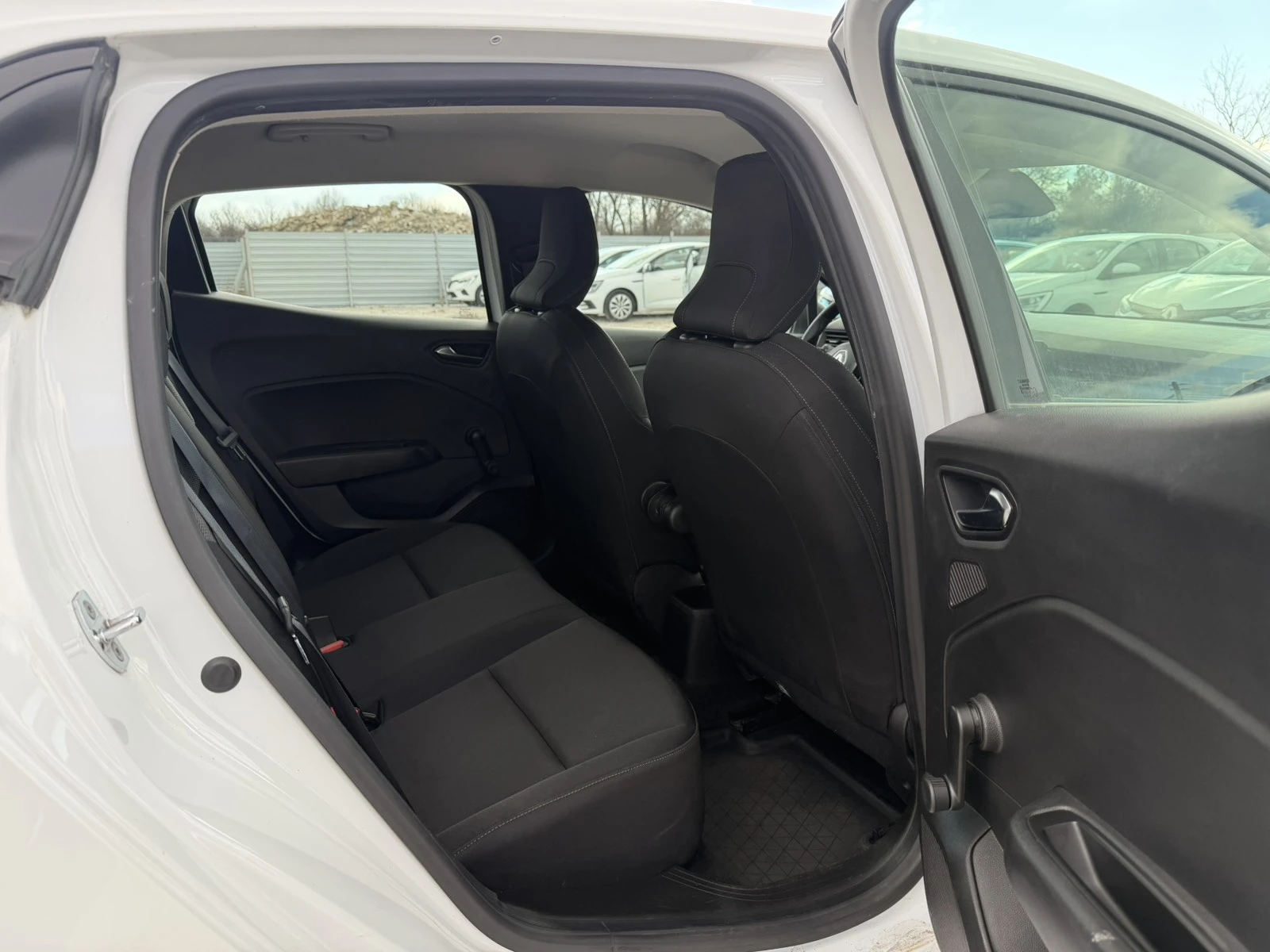 Renault Clio 1.0TCe 92k.c. | Mobile.bg � ����������� 13