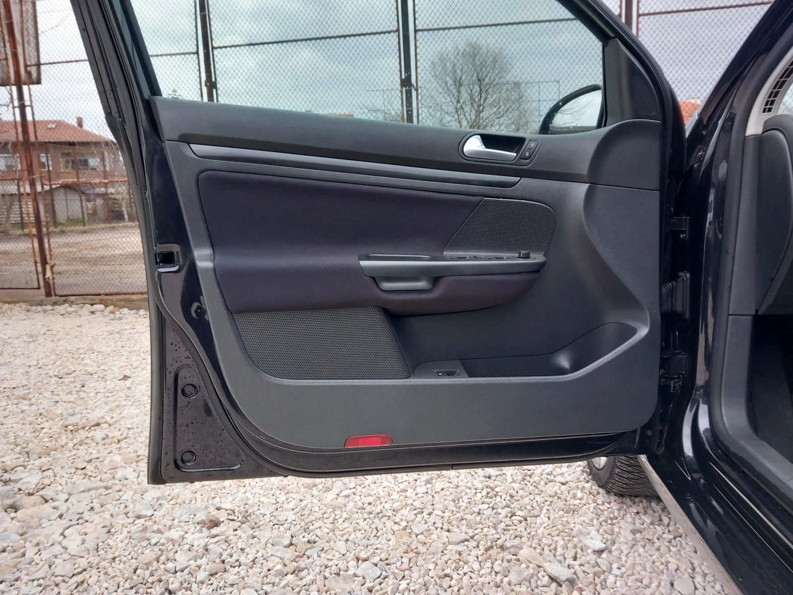 VW Golf 1.4 TSI NAVI 140кс 6 ск, снимка 16 - Автомобили и джипове - 54239688