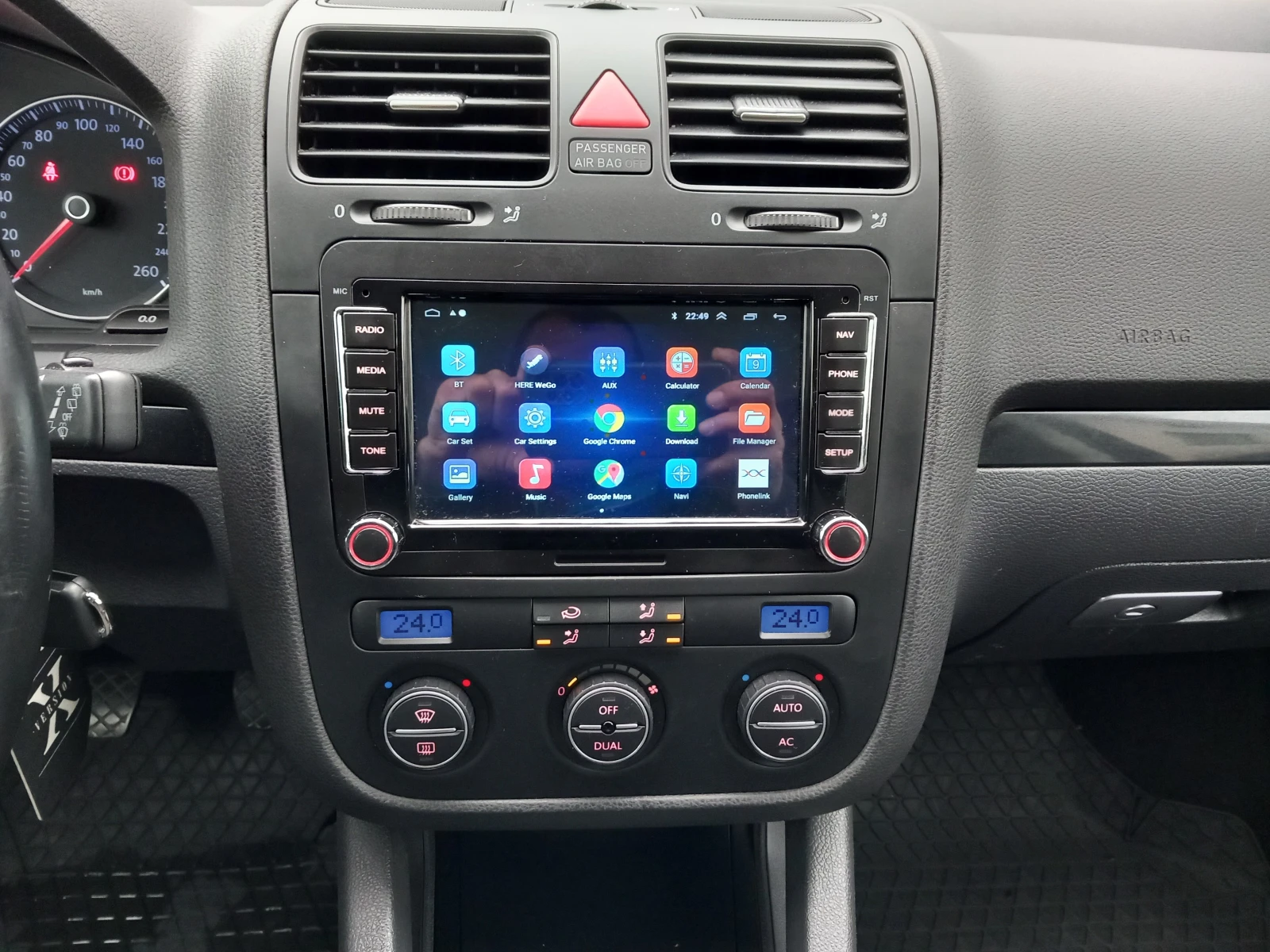 VW Golf 1.4 TSI NAVI 140кс 6 ск, снимка 14 - Автомобили и джипове - 54239688