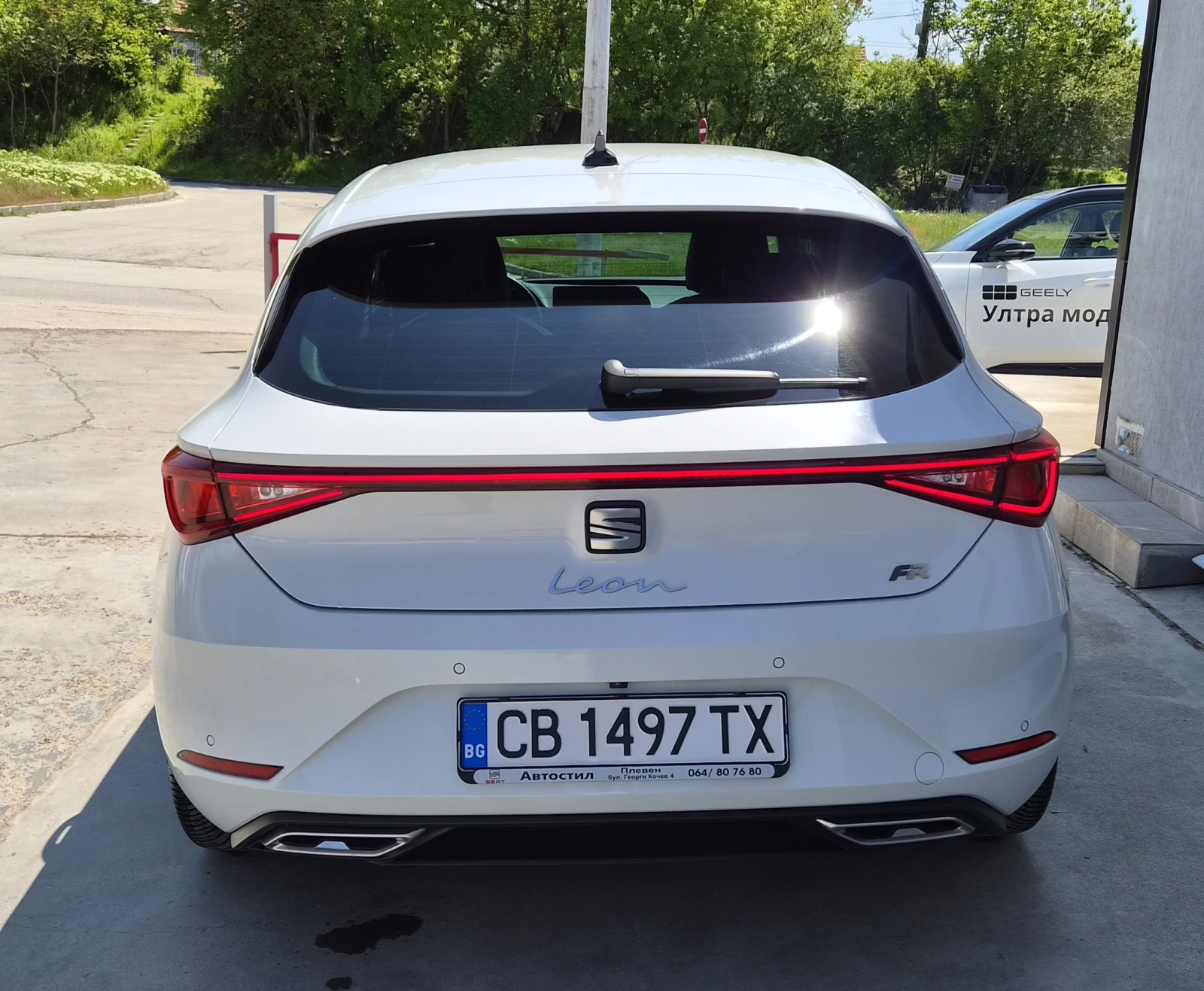 Seat Leon 73хил. км. FR 2023г. БЕНЗИН 150 к.с., снимка 5 - Автомобили и джипове - 54461484