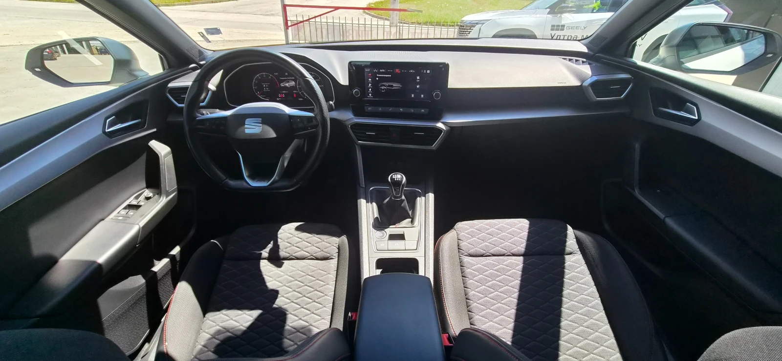 Seat Leon 73хил. км. FR 2023г. БЕНЗИН 150 к.с., снимка 10 - Автомобили и джипове - 54461484
