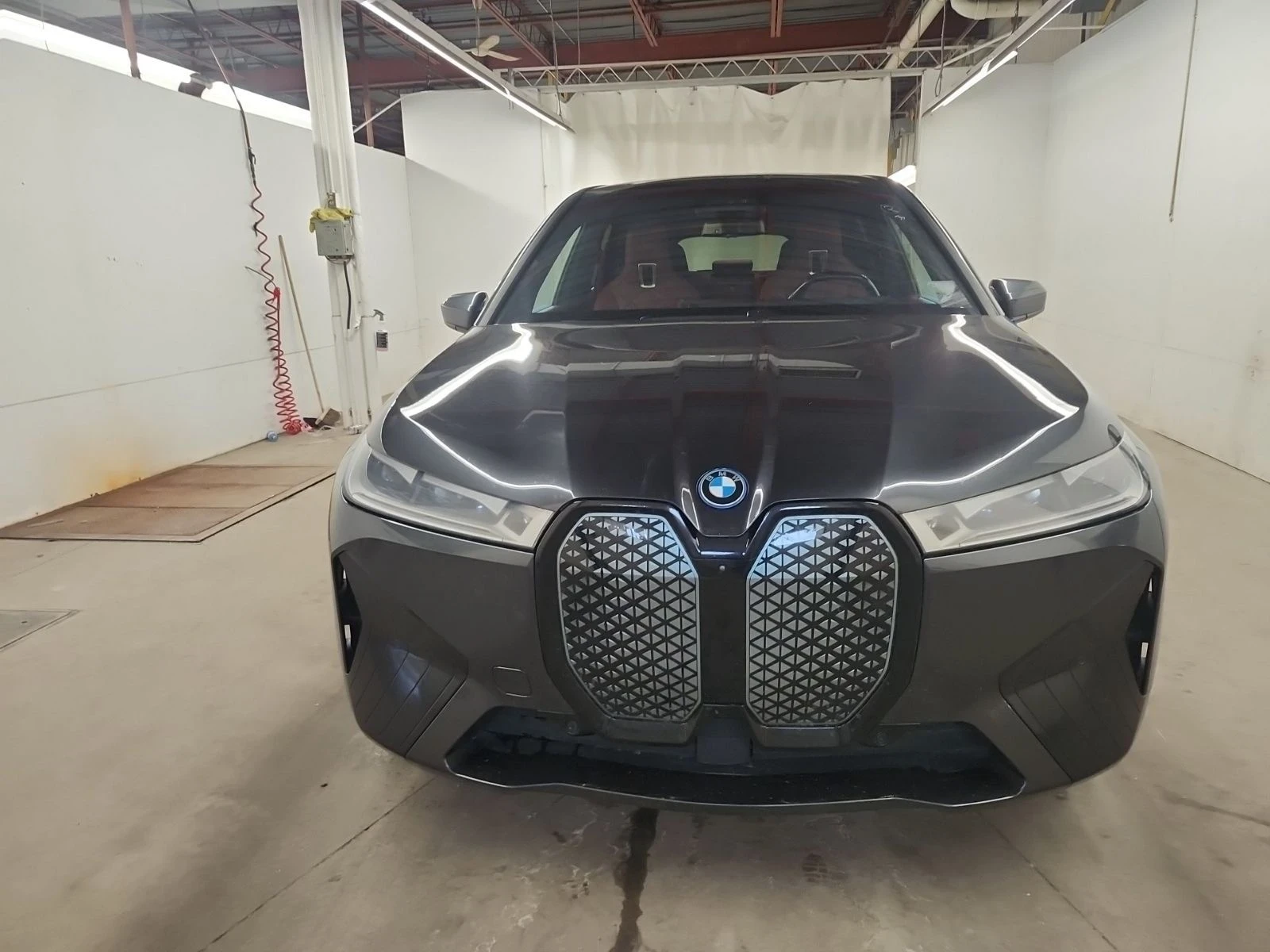 BMW iX M-pkg | Distronic | Laser | Sky Lounge | Soft-Clos, снимка 2 - Автомобили и джипове - 54492124