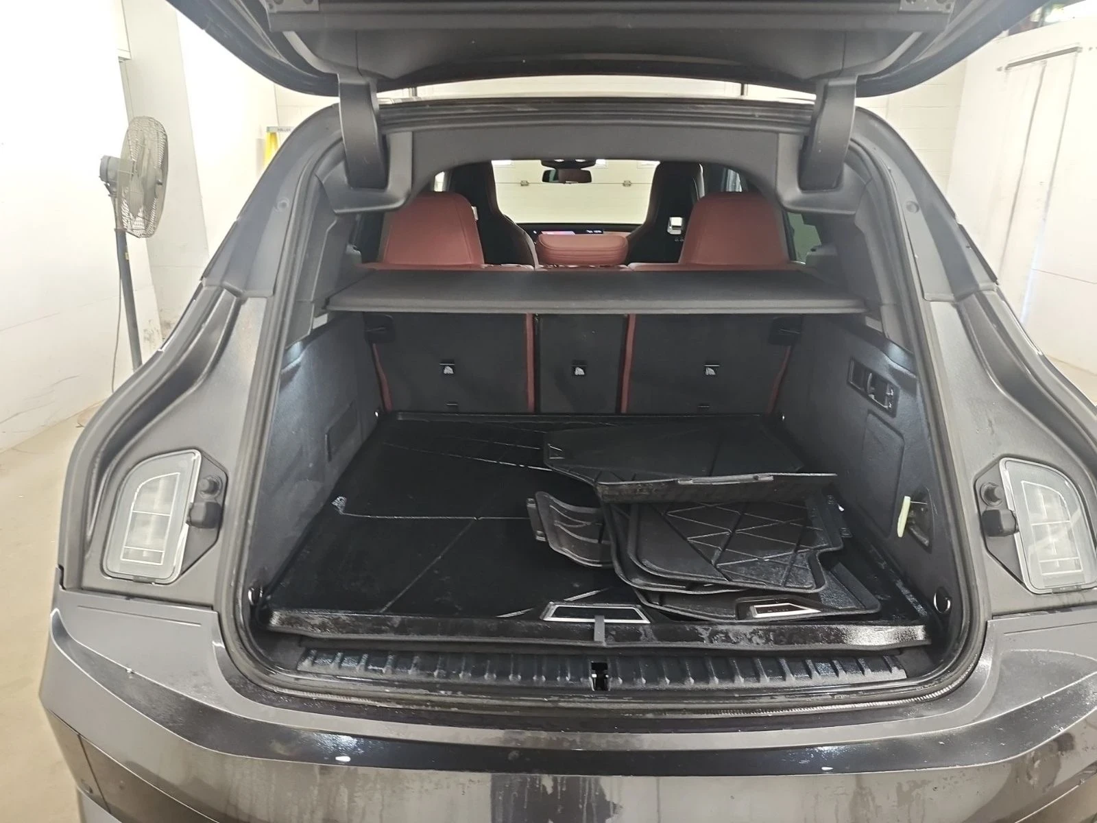 BMW iX M-pkg | Distronic | Laser | Sky Lounge | Soft-Clos, снимка 13 - Автомобили и джипове - 54492124