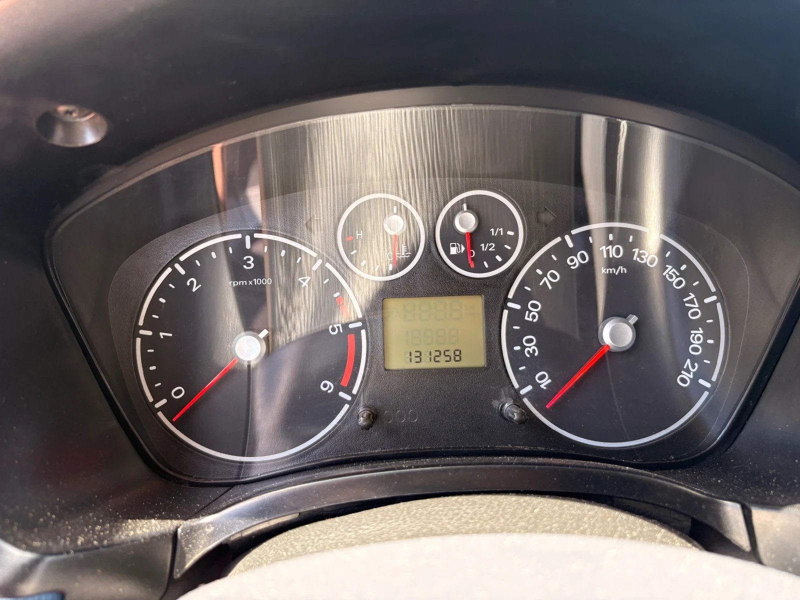 Ford Tourneo Connect, снимка 6 - Автомобили и джипове - 55123971