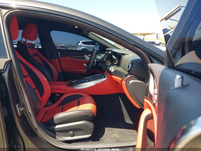 Mercedes-Benz AMG GT 43AMG 4-DOOR COUPE Автокредит Цена до България, снимка 11 - Автомобили и джипове - 55145460