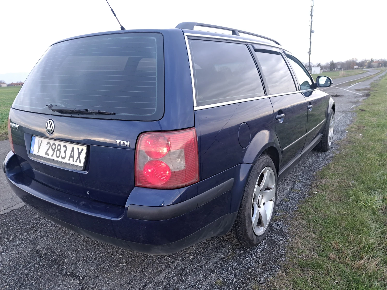 VW Passat 1.9, снимка 7 - Автомобили и джипове - 55154320