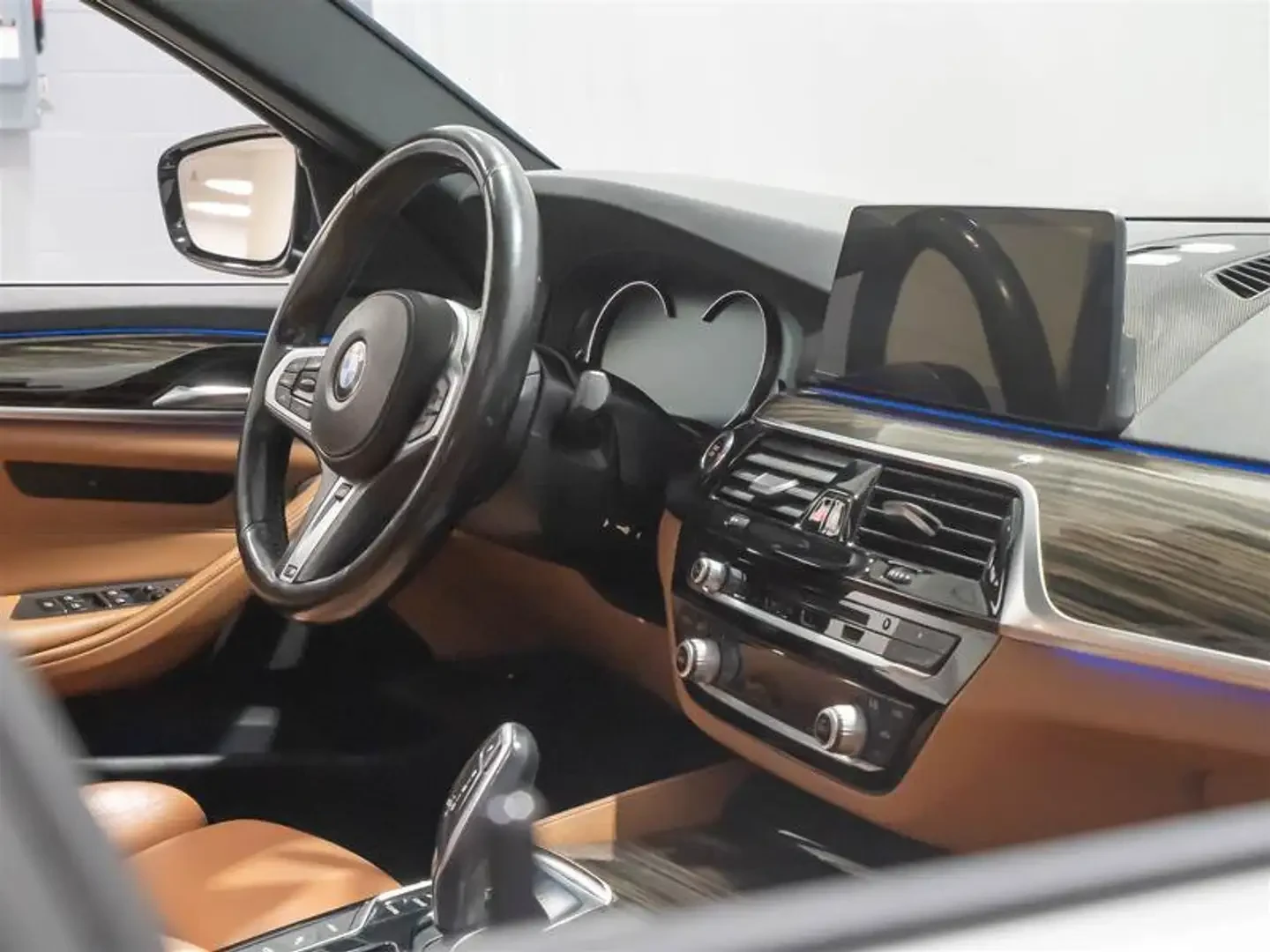 BMW 530E XDRIVE MSPORT+ PANORAMA/360CAM/FULL | Mobile.bg � ����������� 11