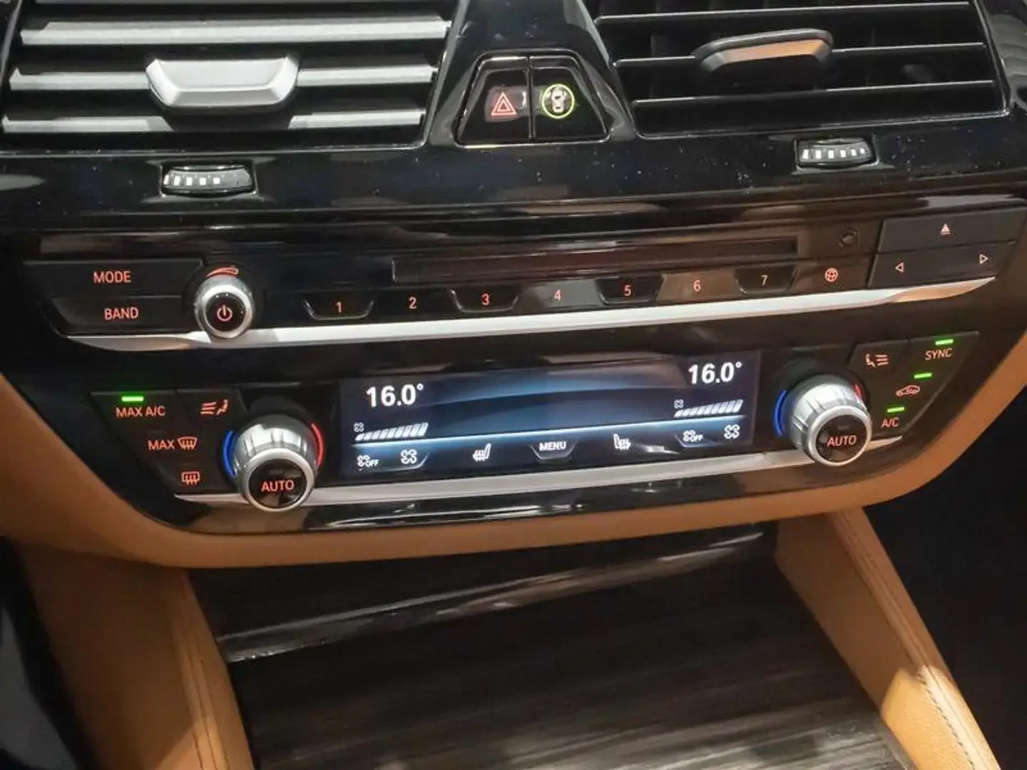 BMW 530E XDRIVE MSPORT+ PANORAMA/360CAM/FULL | Mobile.bg � ����������� 14