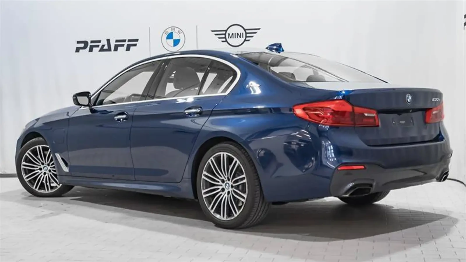 BMW 530E XDRIVE MSPORT+ PANORAMA/360CAM/FULL | Mobile.bg � ����������� 3