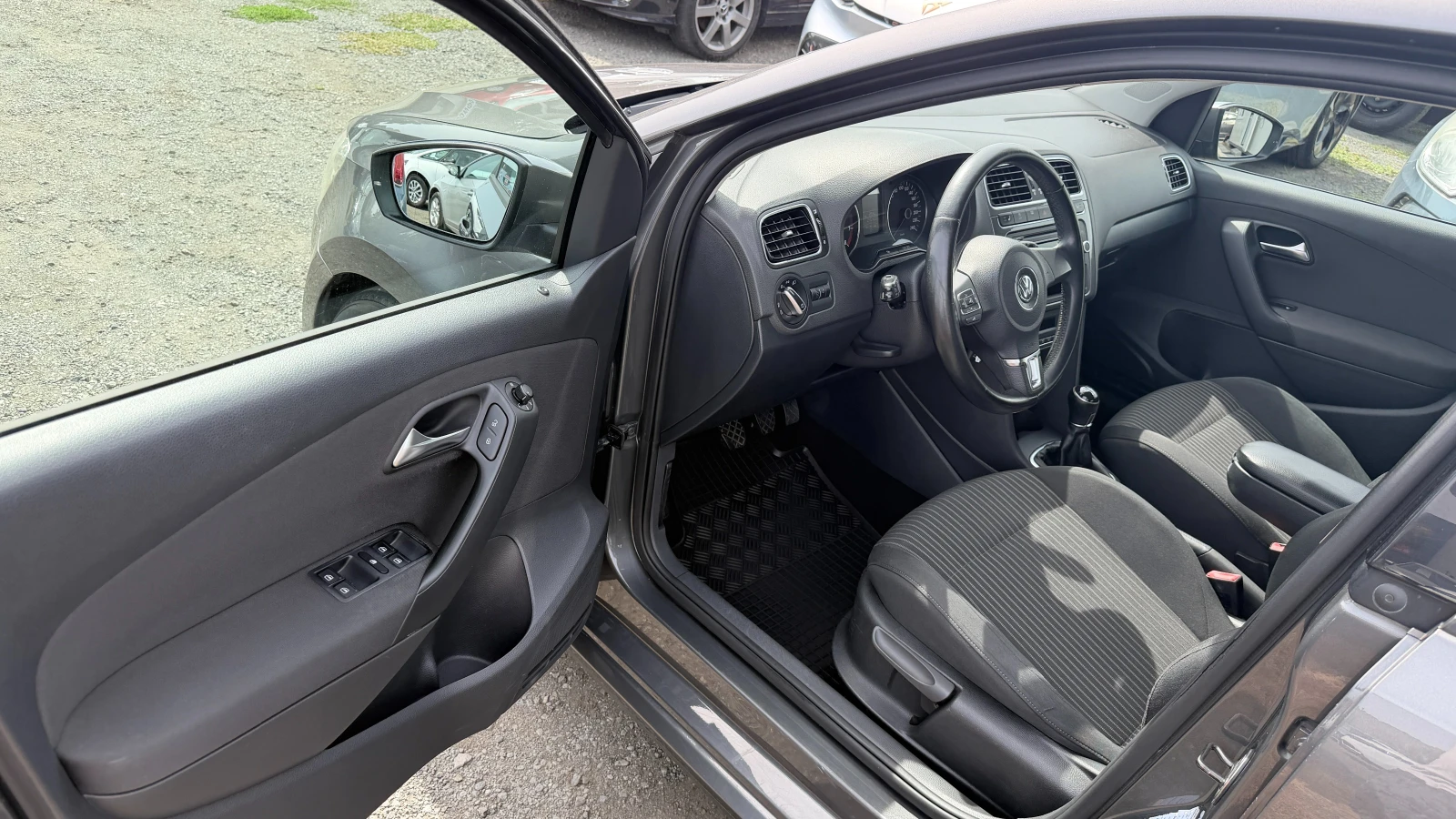 VW Polo 1.2Tsi 90�.�. ��������, ��, ���, LED, PDC | Mobile.bg � ����������� 9