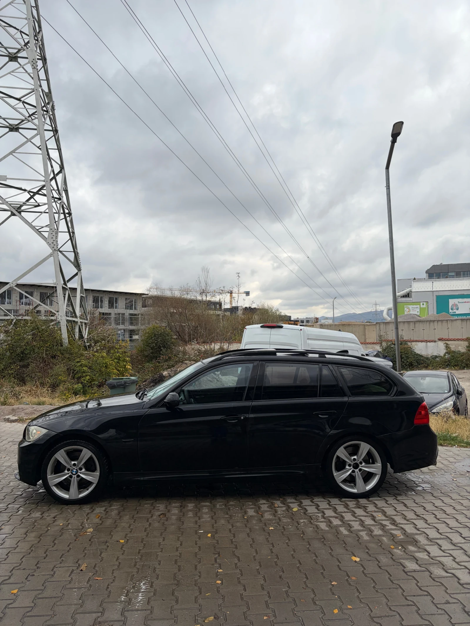 BMW 330, снимка 4 - Автомобили и джипове - 56696619