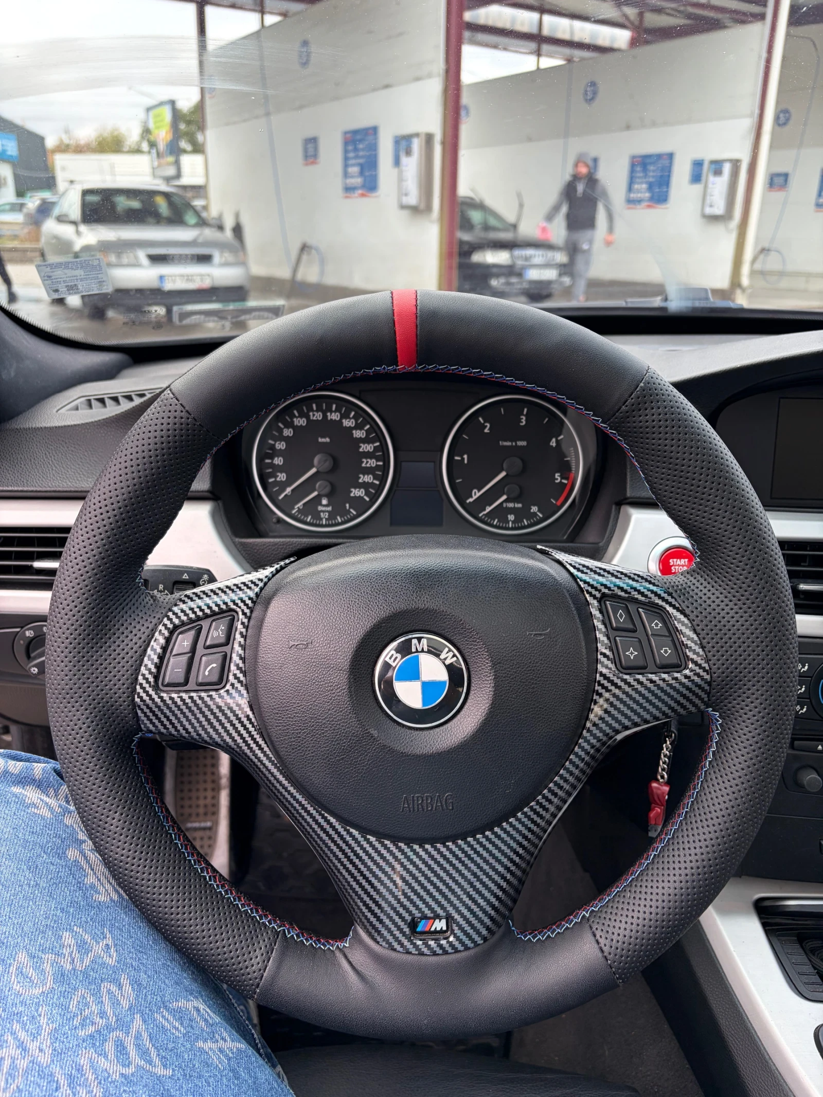 BMW 330, снимка 8 - Автомобили и джипове - 56696619