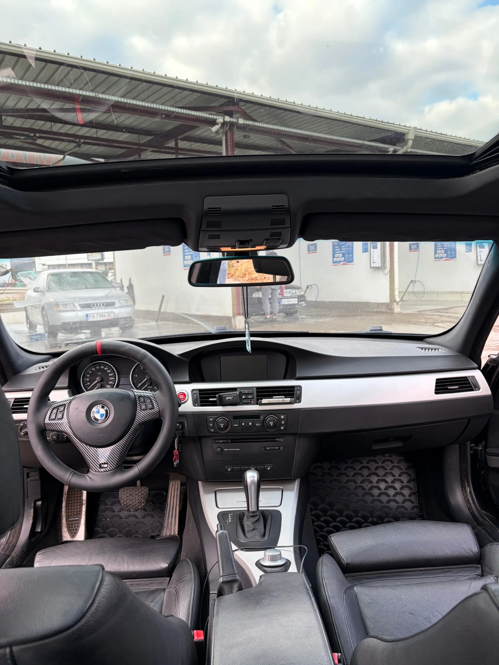 BMW 330, снимка 13 - Автомобили и джипове - 56696619