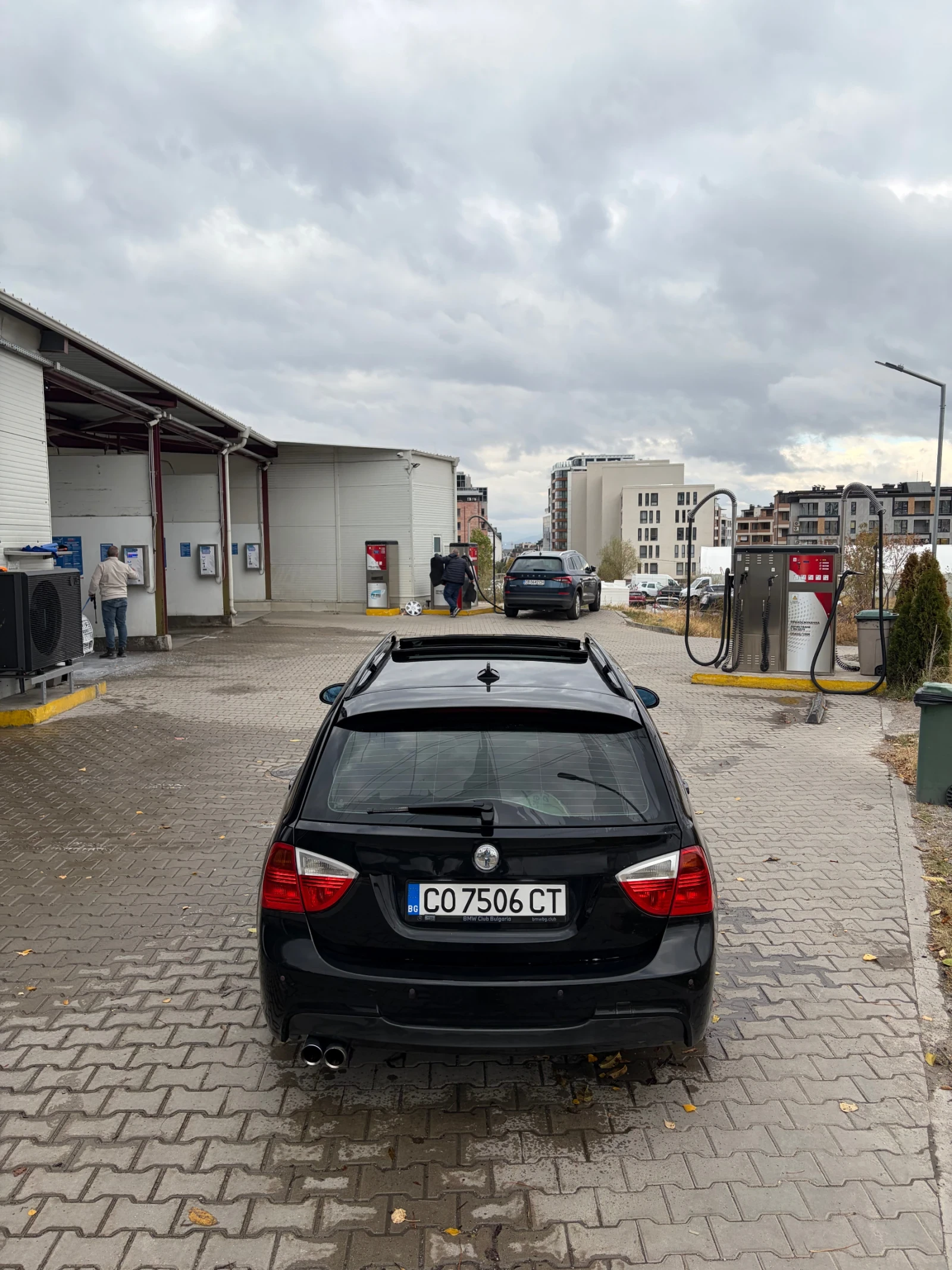 BMW 330, снимка 6 - Автомобили и джипове - 56696619