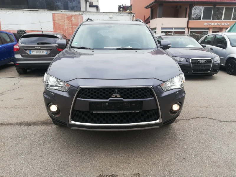 Mitsubishi Outlander 2.2 DID, снимка 4 - Автомобили и джипове - 48871136