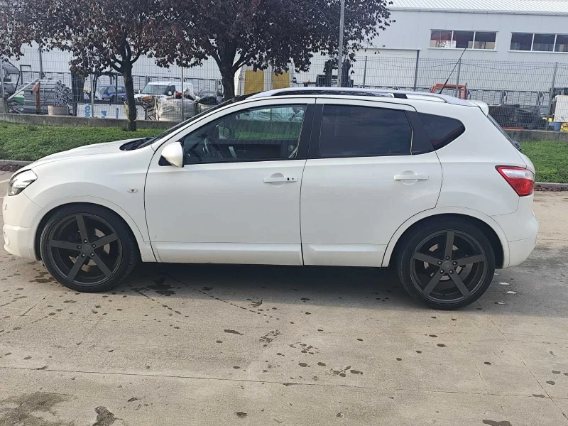 Nissan Qashqai Nissan Qashqai 4?4 Facelift + NAVI+ PANORAMA+ KOJA, снимка 3 - Автомобили и джипове - 52755769