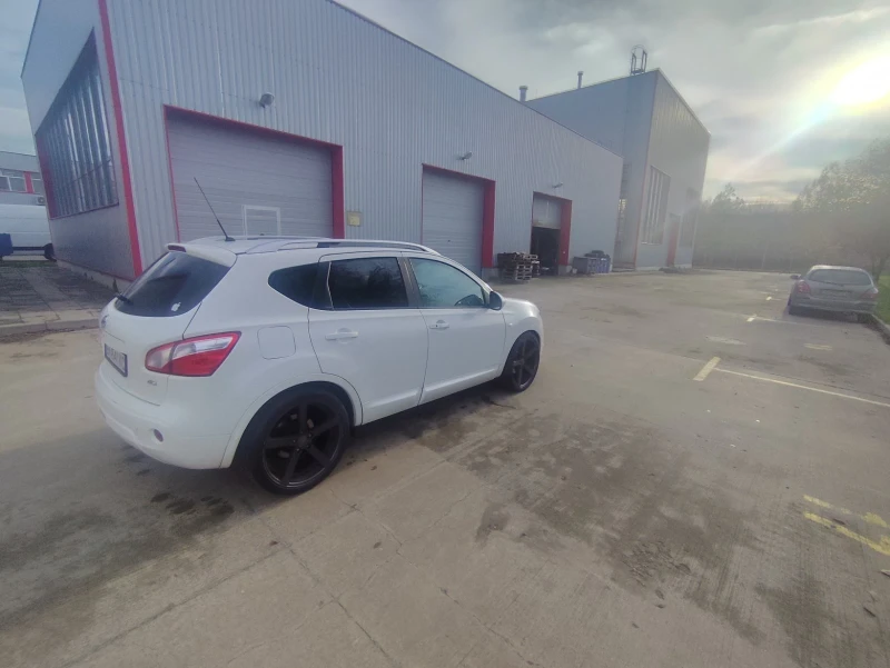 Nissan Qashqai Nissan Qashqai 4?4 Facelift + NAVI+ PANORAMA+ KOJA, снимка 4 - Автомобили и джипове - 52755769