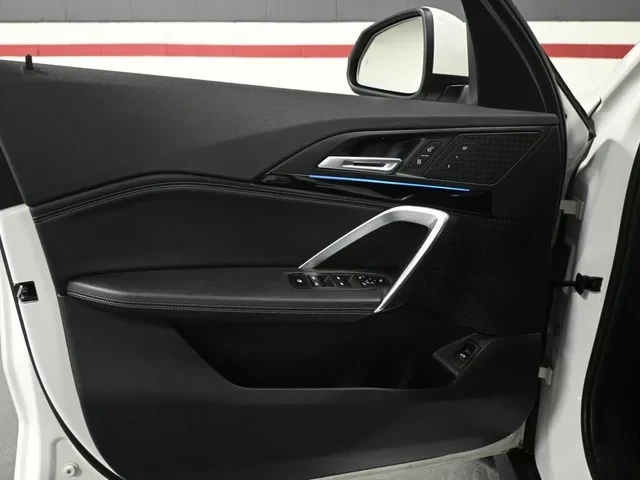 BMW X1 xDrive28i AWD, снимка 8 - Автомобили и джипове - 54423143