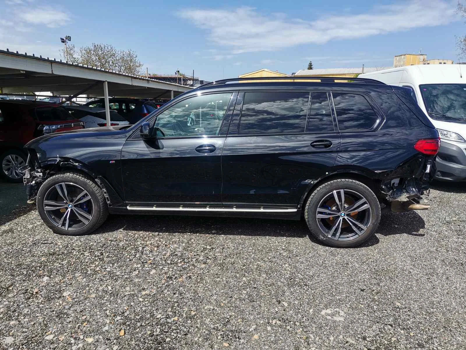 BMW X7  xDrive 40i - изображение 8