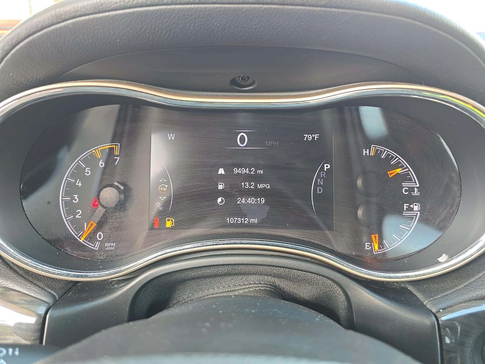 Jeep Grand cherokee 5.7* V8* ПОДГРЕВ* КАМЕРА* КЕЙЛЕС* , снимка 10 - Автомобили и джипове - 53800751