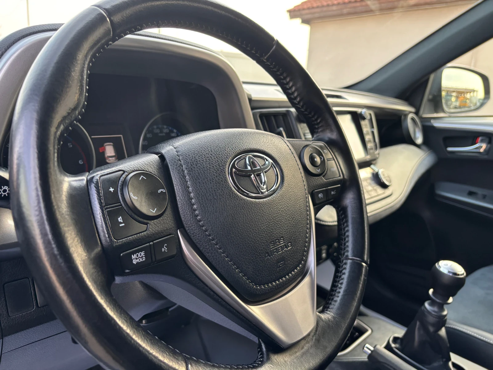 Toyota Rav4 2.0 D4D, снимка 14 - Автомобили и джипове - 53880188