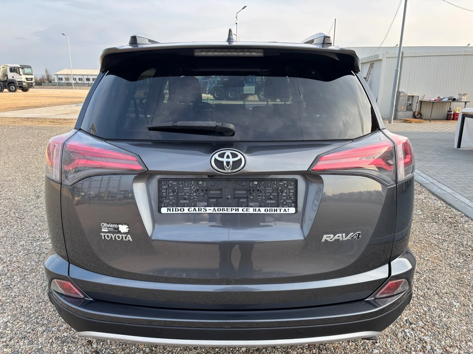 Toyota Rav4 2.0 D4D, снимка 6 - Автомобили и джипове - 53880188