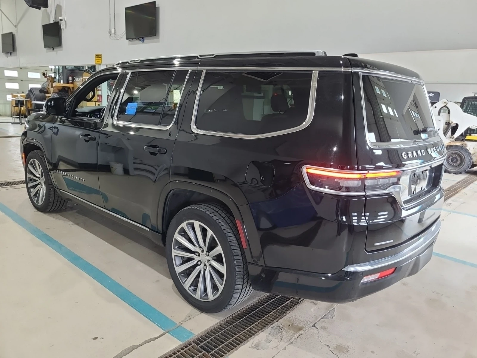 Jeep Grand Wagoneer 6.4 * HeadUp* 7 �����* ��� ��������* ����� �� ��� | Mobile.bg � ����������� 4