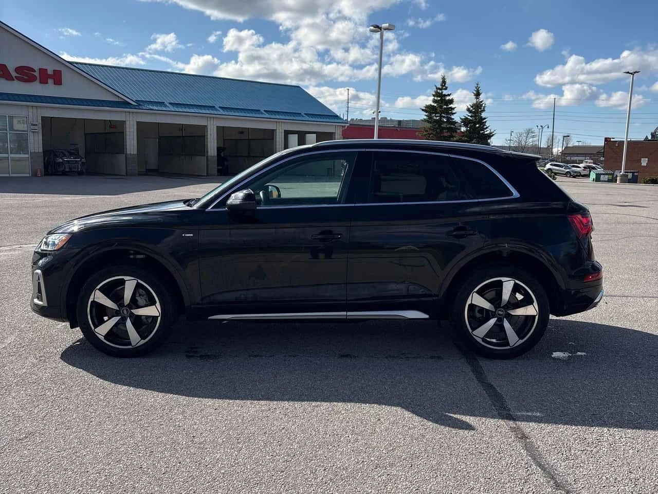 Audi Q5 Progressiv| DISTRONIC| ПОДГРЕВИ| ПАНО| 2 КЛЮЧА, снимка 3 - Автомобили и джипове - 54273253