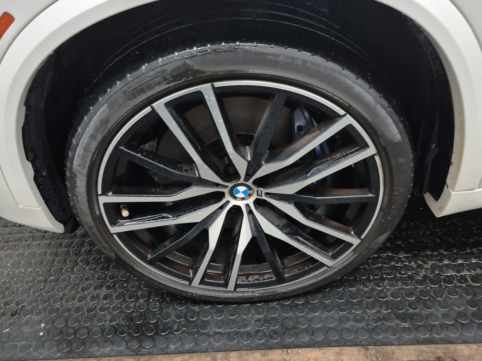 BMW X5 M-Pack* 360view* Pano* Лазерни* Обдухване* H&K* , снимка 6 - Автомобили и джипове - 54427658