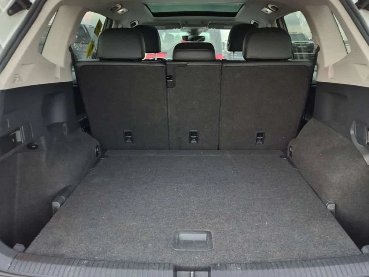 VW Tiguan * HIGHLINE* FULL DIGITAL * 2 КЛЮЧА * ПАНОРАМА * , снимка 14 - Автомобили и джипове - 55050171