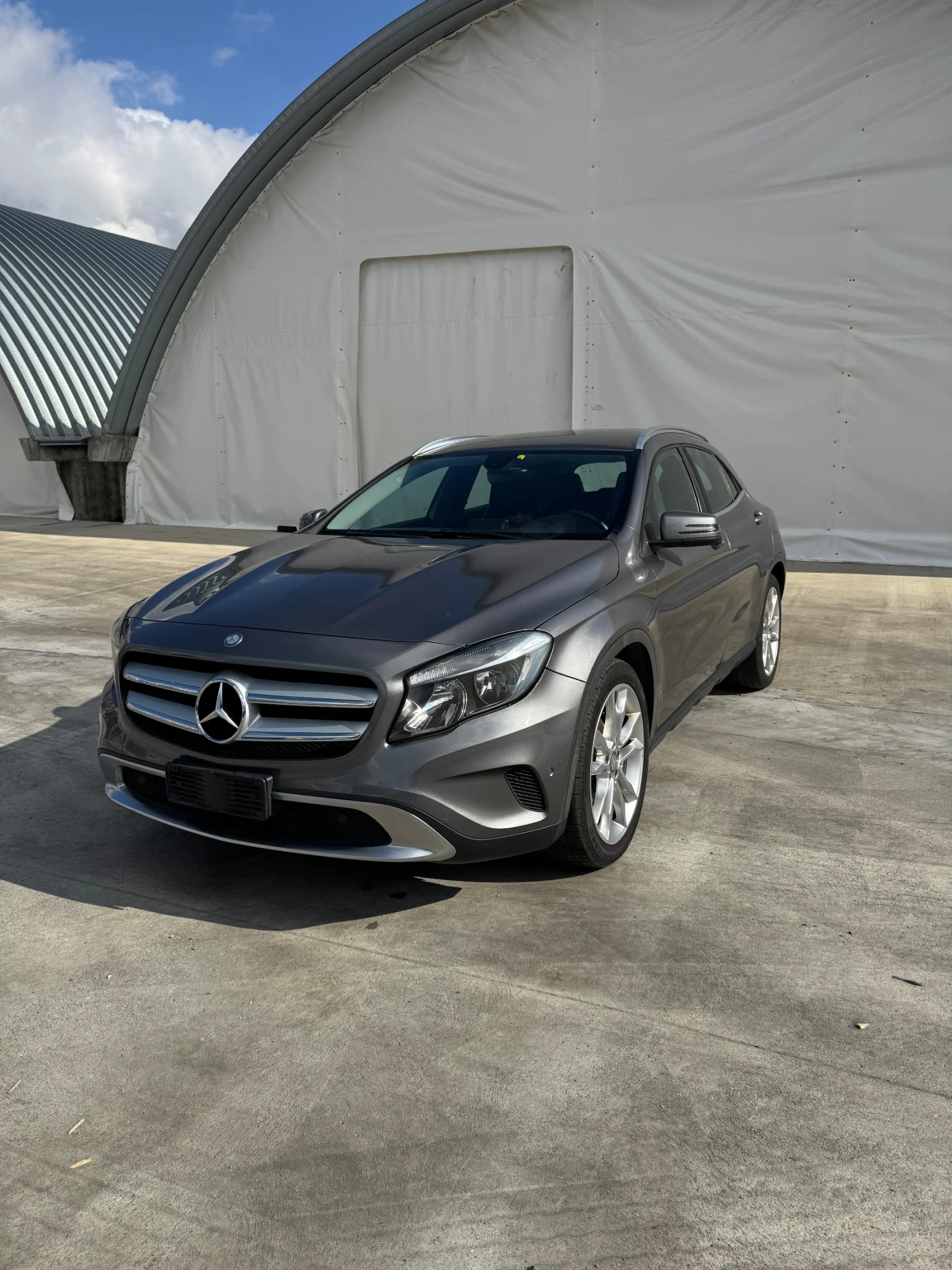 Mercedes-Benz GLA 200 Sport, снимка 2 - Автомобили и джипове - 55171045