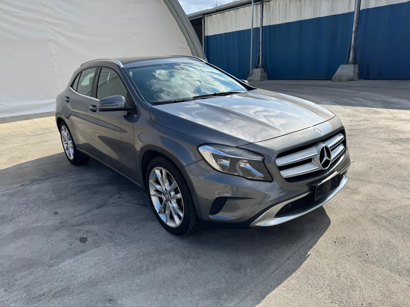 Mercedes-Benz GLA 200 Sport, снимка 8 - Автомобили и джипове - 55171045