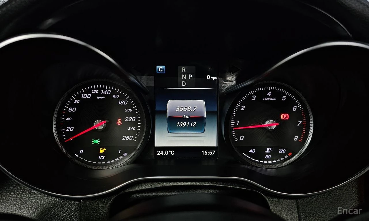 Mercedes-Benz GLC 300 AMG* LINE* COUPE* BURMESTER* ХЕДЪП* 360КАМЕРА* , снимка 14 - Автомобили и джипове - 56195646