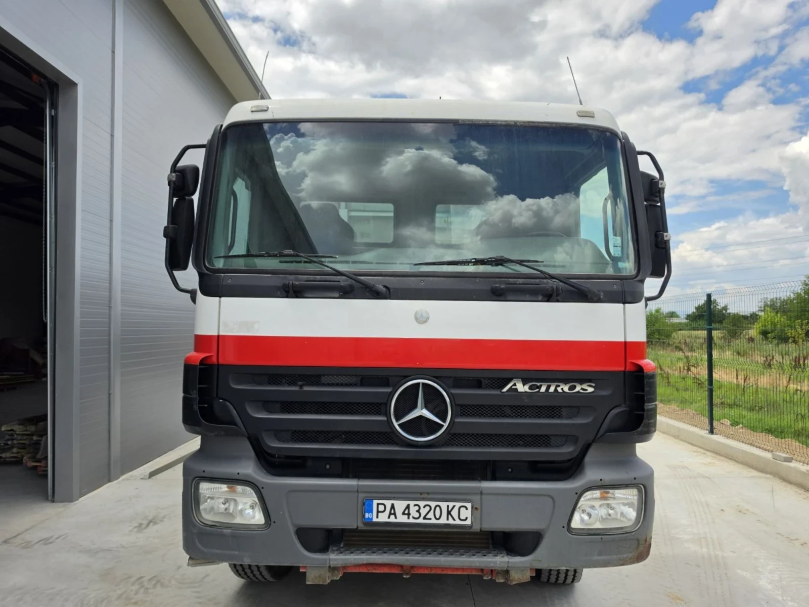Mercedes-Benz Actros 3248