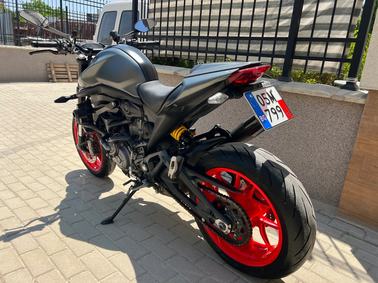 Ducati Monster 937 plus  - изображение 10