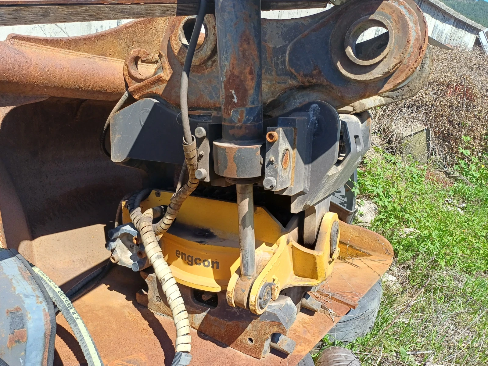 Багер Hitachi Zaxis Въртяща се глава Engkon със 2 бързосменника - изображение 5