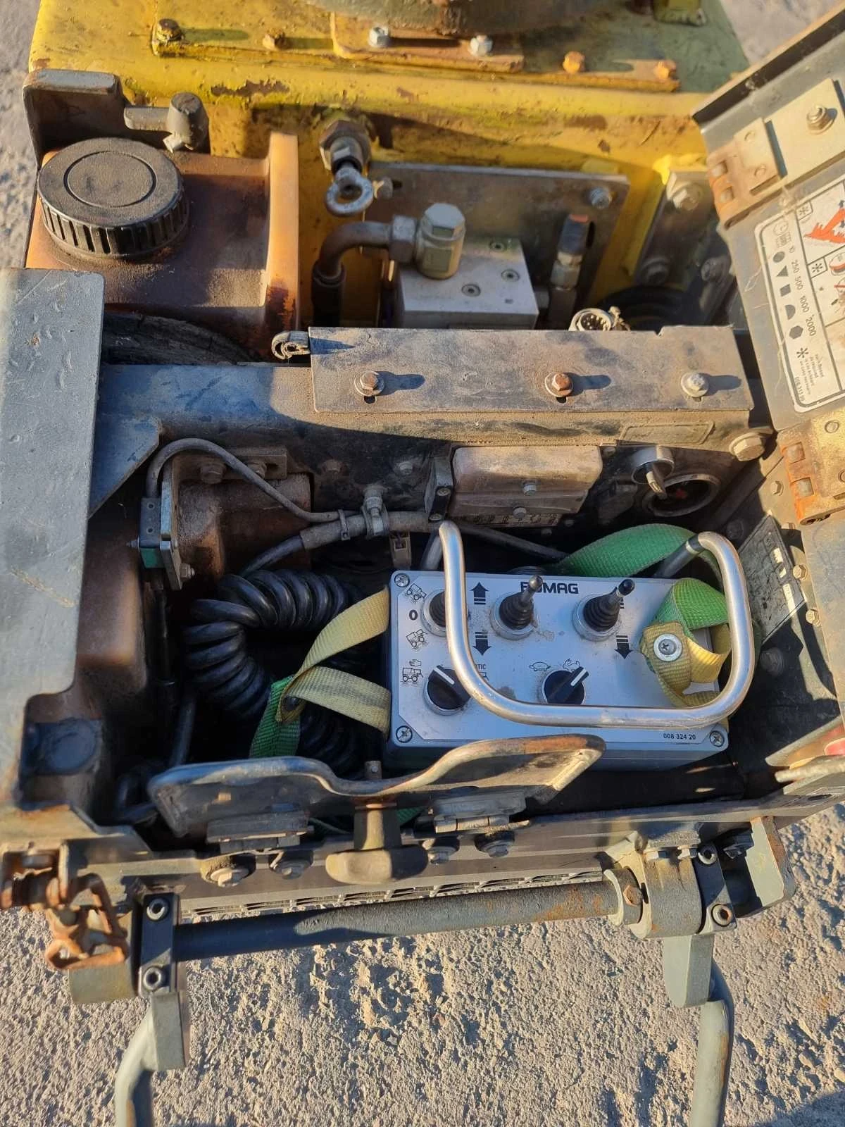 Валяк BOMAG BMP851, снимка 9 - Индустриална техника - 54567525