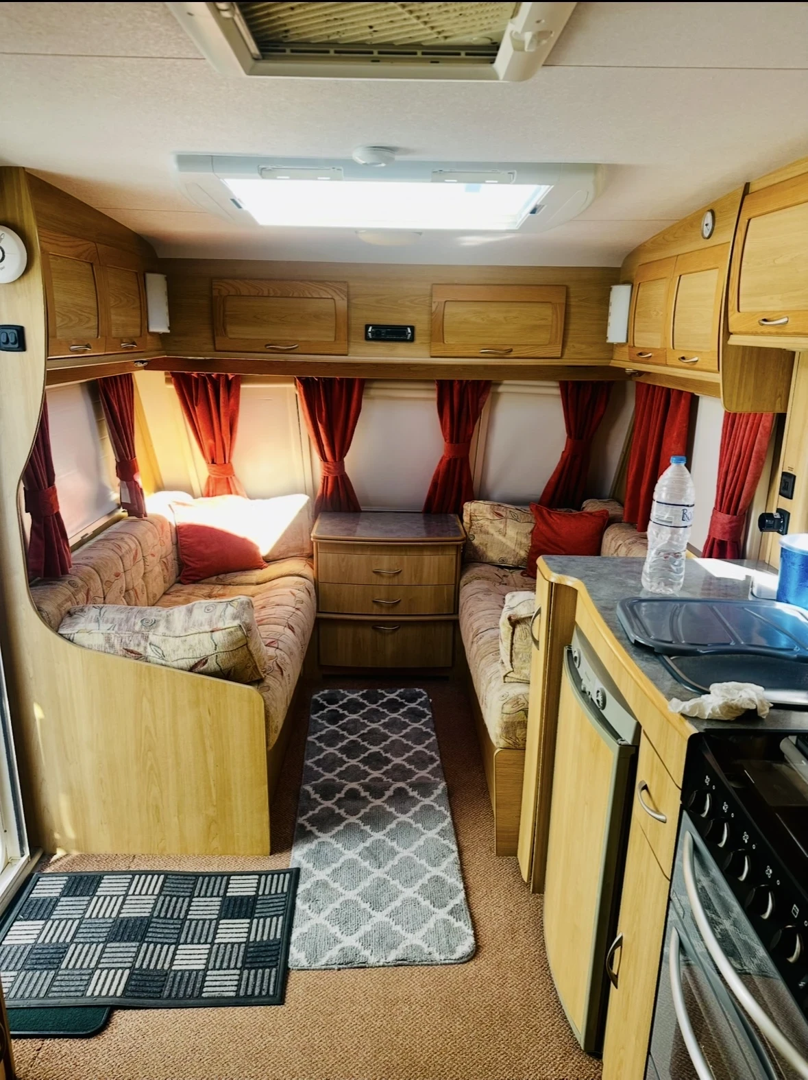 Каравана Други Lunar, снимка 5 - Каравани и кемпери - 54001039