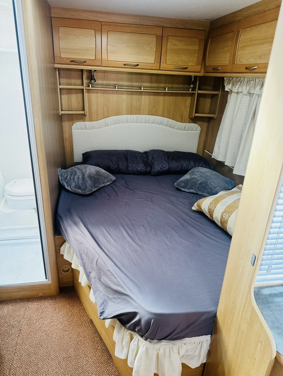 Каравана Други Lunar, снимка 6 - Каравани и кемпери - 54001039