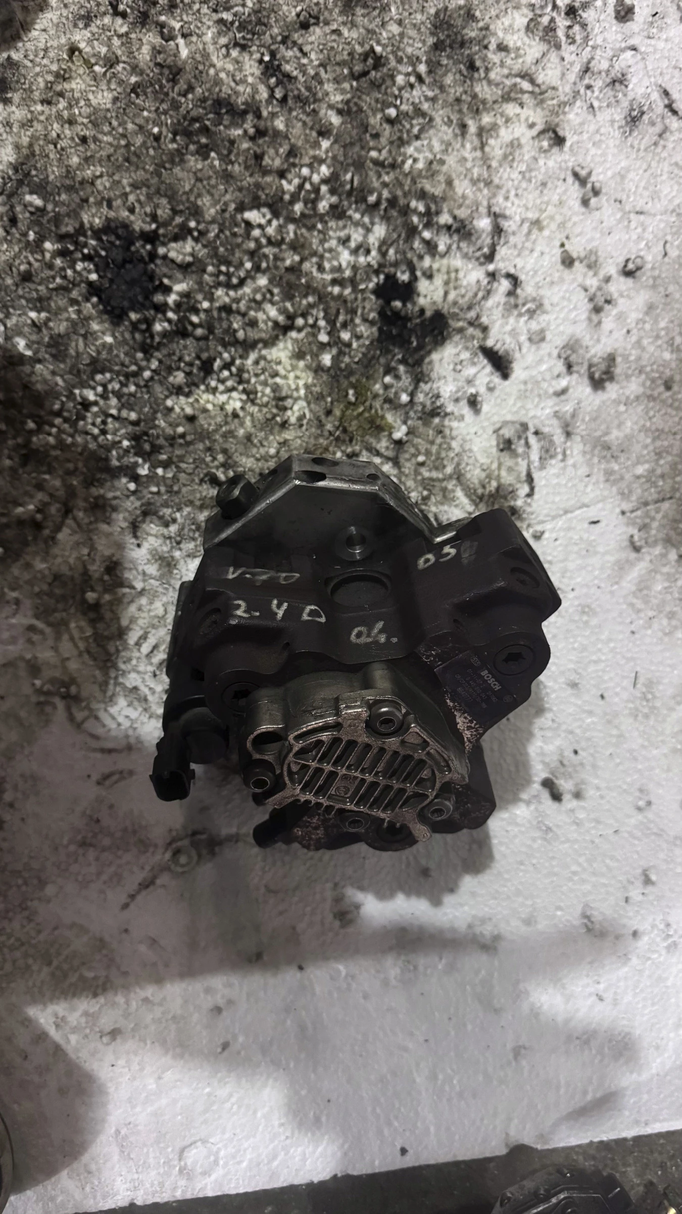     ()  Volvo V70 2005 - 0445 010 043 | Mobile.bg   1